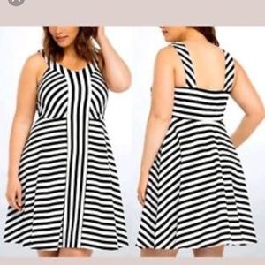MOVING SALE! Torrid Black/White Striped Dress